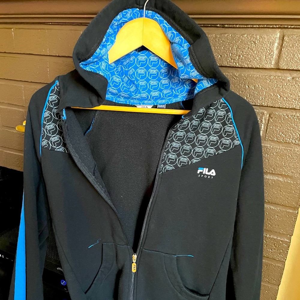 FILA boys size XL - 18/20